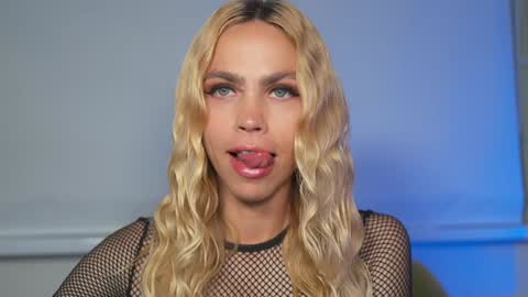 FANSLY  -    online show from 02-04-25, 04:48