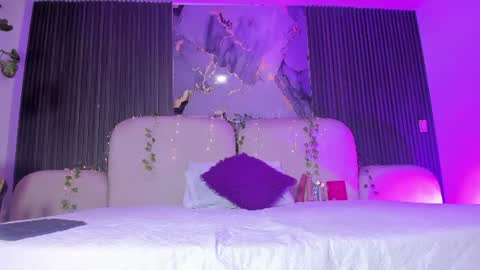 Snapshot of candymeyerss chatting on 06-25-26, 05:12 Candy online show from 06-25-26, 05:12