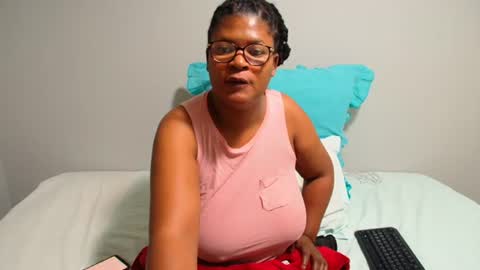candyyumsaerolaxx online show from 06-21-26, 07:00