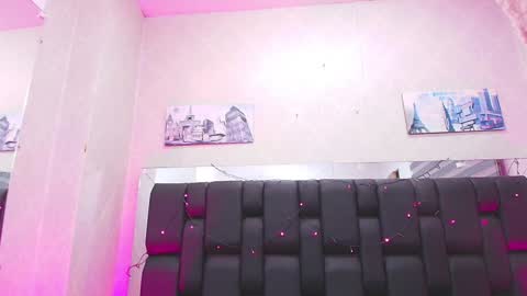 Aura  online show from 02-08-25, 11:55