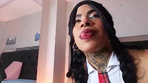 Aura  online show from 02-26-25, 12:03