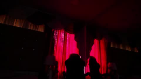 Snapshot of caneladevil_ chatting on 06-17-26, 07:04 Camila online show from 06-17-26, 07:04