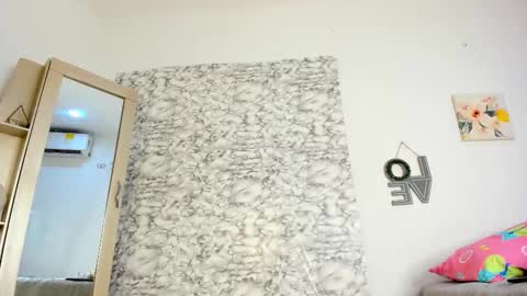 Canhela online show from 09-13-25, 04:45