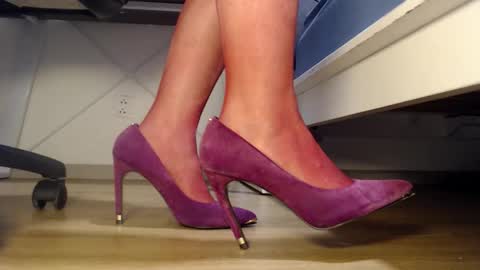 Miss Di online show from 10-04-25, 02:59