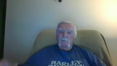 Snapshot of capecod21 chatting on 12-27-24, 08:39 capecod21 online show from 12-27-24, 08:39