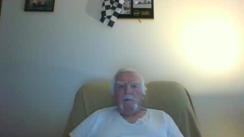 Snapshot of capecod21 chatting on 01-25-25, 12:47 capecod21 online show from 01-25-25, 12:47