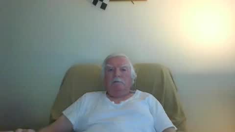 Snapshot of capecod21 chatting on 03-01-25, 12:23 capecod21 online show from 03-01-25, 12:23