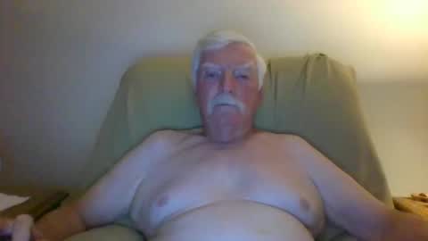 Snapshot of capecod21 chatting on 10-08-25, 10:24 capecod21 online show from 10-08-25, 10:24