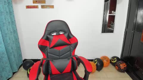 Snapshot of capitan_jones007 chatting on 10-09-25, 12:14 jones online show from 10-09-25, 12:14