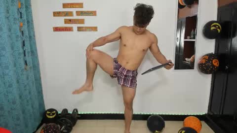 Snapshot of capitan_jones007 chatting on 10-14-25, 11:00 jones online show from 10-14-25, 11:00