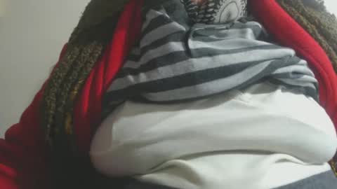 Snapshot of capitanfuturo44 chatting on 02-10-25, 04:58 Cinzia  ex regina  online show from 02-10-25, 04:58