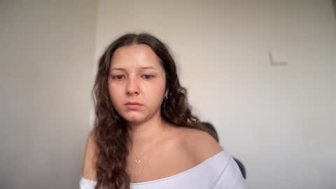 Emma online show from 09-29-25, 06:51