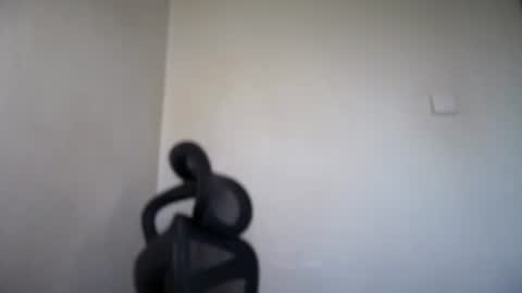 Emma online show from 06-19-26, 07:34