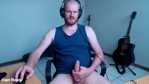Snapshot of capt_booty chatting on 11-07-25, 10:37 capt_booty online show from 11-07-25, 10:37