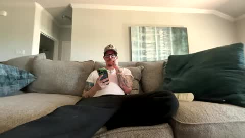 Snapshot of captaincumgun chatting on 04-02-26, 06:16 Captaincumgun online show from 04-02-26, 06:16