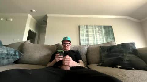 Snapshot of captaincumgun chatting on 04-16-26, 06:30 Captaincumgun online show from 04-16-26, 06:30