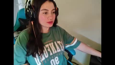 Snapshot of cara890713 chatting on 12-29-24, 06:16 cara890713 online show from 12-29-24, 06:16