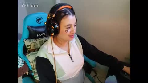 Snapshot of cara890713 chatting on 01-11-25, 05:52 cara890713 online show from 01-11-25, 05:52