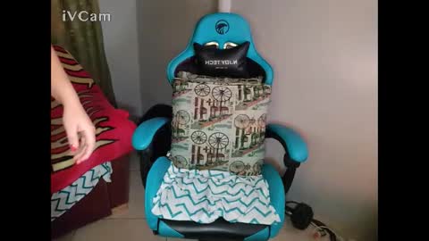 Snapshot of cara890713 chatting on 01-24-25, 10:11 cara890713 online show from 01-24-25, 10:11
