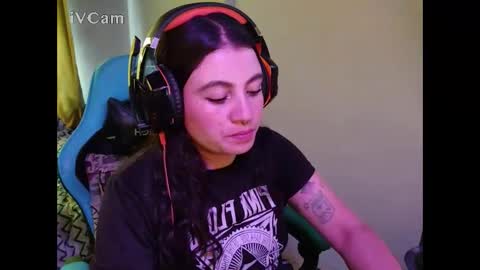 Snapshot of cara890713 chatting on 02-06-25, 07:07 cara890713 online show from 02-06-25, 07:07