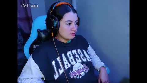 Snapshot of cara890713 chatting on 02-11-25, 07:02 cara890713 online show from 02-11-25, 07:02