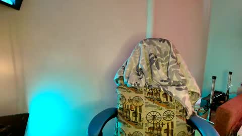 Snapshot of cara890713 chatting on 02-17-25, 12:48 cara890713 online show from 02-17-25, 12:48