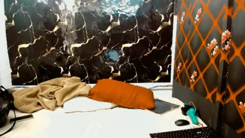 caramelminxx_ online show from 06-29-26, 07:25