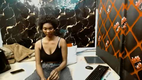 caramelminxx_ online show from 07-08-26, 07:24