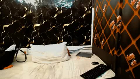 caramelminxx_ online show from 07-10-26, 07:34