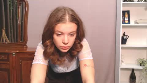Mila online show from 06-11-26, 06:50