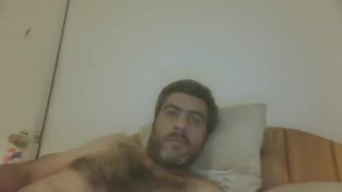 Snapshot of caravibugue chatting on 01-05-25, 01:03 caravibugue online show from 01-05-25, 01:03