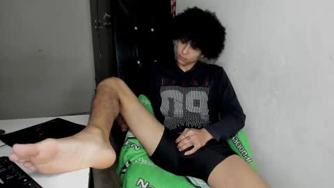 Carlos and Cristian  online show from 12-16-25, 04:39