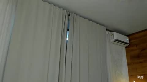 Snapshot of caressyourself chatting on 02-06-25, 11:21 caressyourself online show from 02-06-25, 11:21