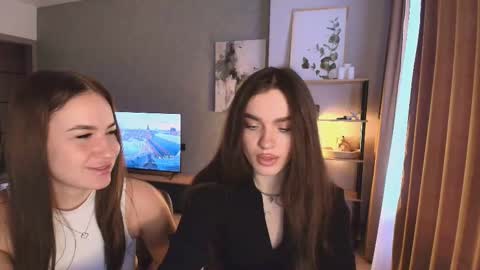 Snapshot of caressyourself chatting on 11-30-25, 05:22 caressyourself online show from 11-30-25, 05:22