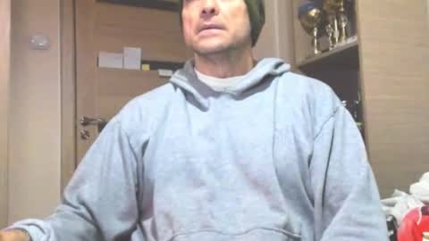 Laz online show from 11-25-25, 04:23