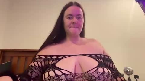 Snapshot of carinabro10 chatting on 06-28-26, 08:53 carinabro10 online show from 06-28-26, 08:53