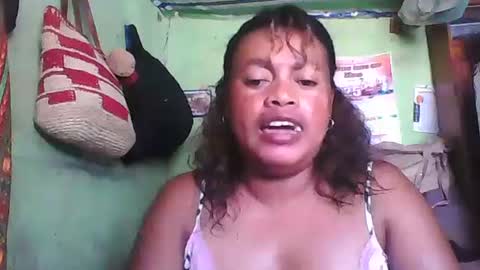 Snapshot of carinesexy69 chatting on 01-16-25, 10:32 carinesexy69 online show from 01-16-25, 10:32