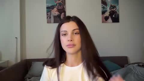 Snapshot of carlaiacovone chatting on 07-12-26, 04:31 Alina online show from 07-12-26, 04:31