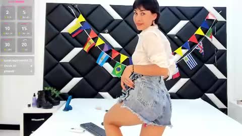 Carla Linares online show from 06-18-26, 10:36