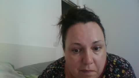Snapshot of carlaruth chatting on 09-11-25, 01:44 Carlaruth online show from 09-11-25, 01:44