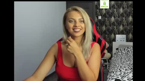 CarlaStaceFun online show from 06-19-26, 06:01