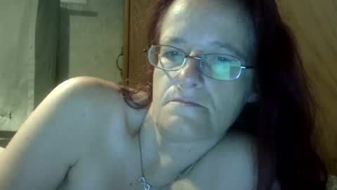 carleeswoman08 online show from 06-24-26, 11:42