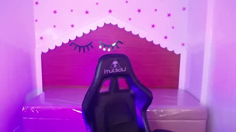 CARLYE   online show from 09-25-25, 02:59