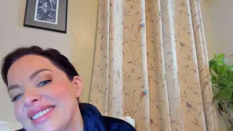 Carlie online show from 01-04-25, 01:10