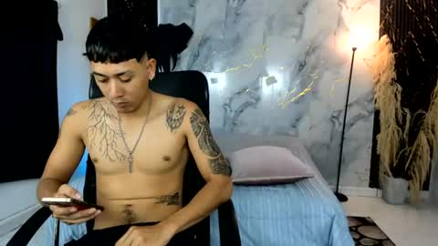 Snapshot of carlitosex09 chatting on 07-12-26, 04:09 master online show from 07-12-26, 04:09