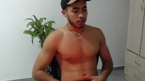 Carlitos online show from 07-25-26, 03:37