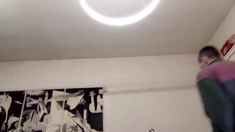 Carlos online show from 01-04-25, 01:21