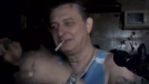 Snapshot of carlos712009 chatting on 02-10-26, 03:54 carlos712009 online show from 02-10-26, 03:54