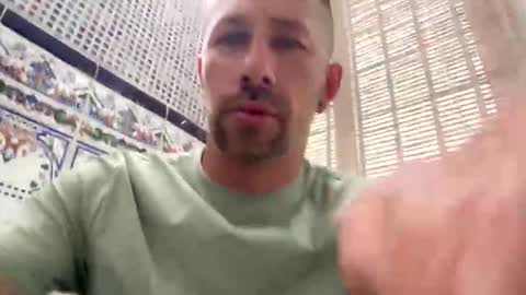Snapshot of carlosrm440882 chatting on 05-10-26, 07:24 carlosrm440882 online show from 05-10-26, 07:24