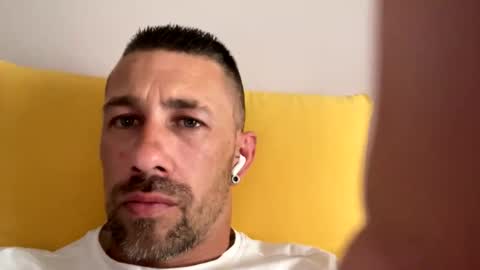 Snapshot of carlosrm440882 chatting on 05-25-26, 02:34 carlosrm440882 online show from 05-25-26, 02:34
